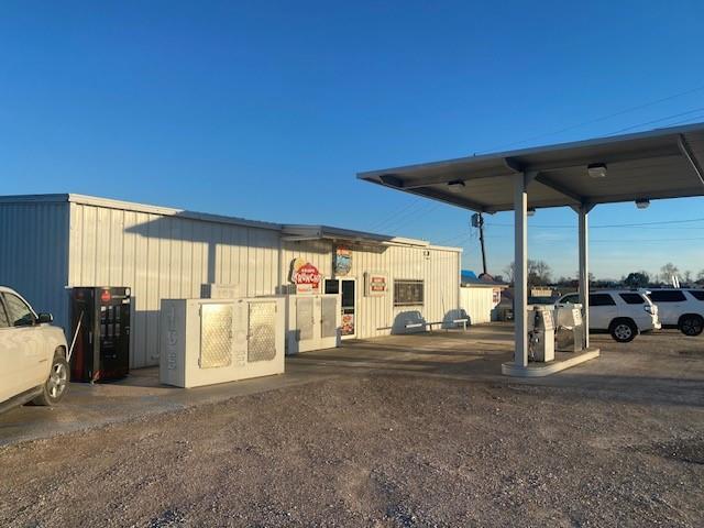 3297 605 Hy, Newellton