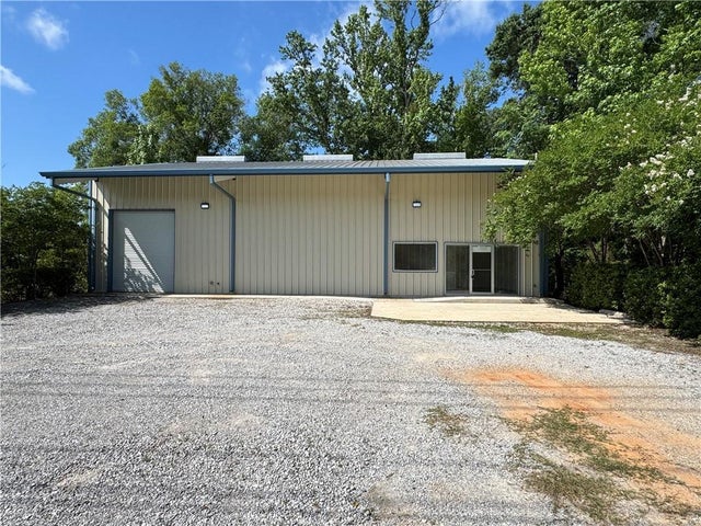 1625-1655 Collins Bl, Covington