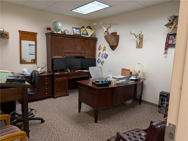 240 Iris Av, Jefferson