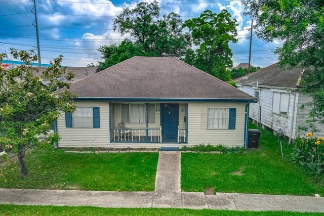 917 Hickory Av, Harahan