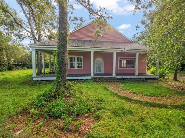 752 N Columbia Street, Covington