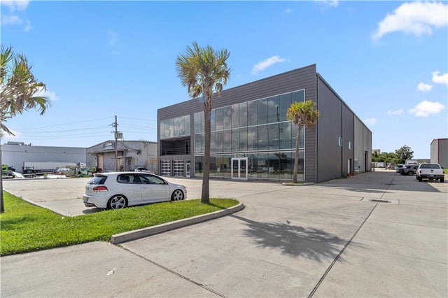 5920 Mounes Street, Harahan