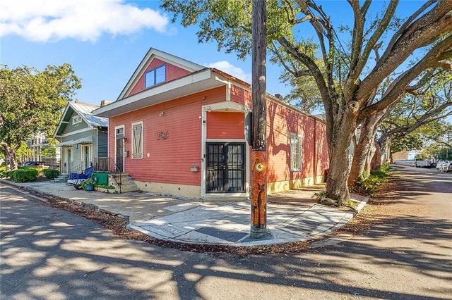 2301 Dauphine Street, New Orleans
