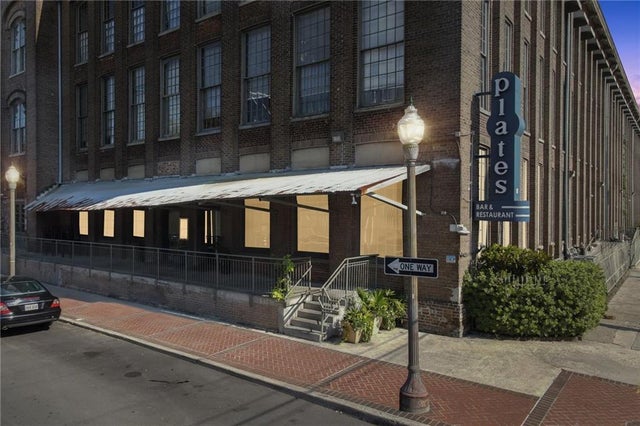 1051 Annunciation Street, New Orleans