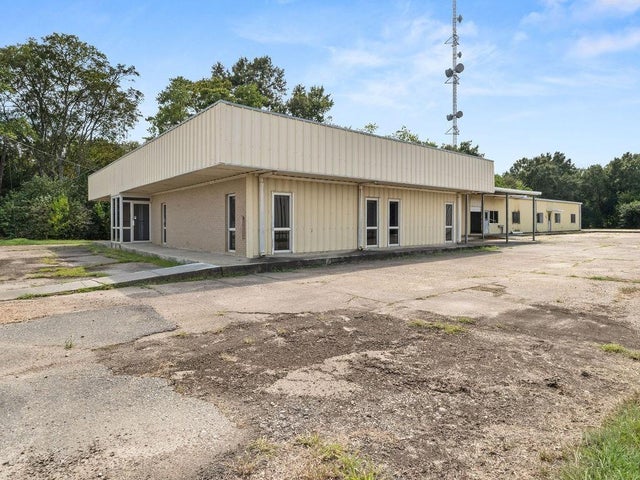 819 Industrial Road, Eunice