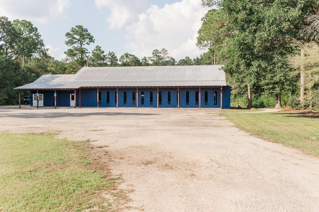 2467 Highway 43 S Hy, Picayune