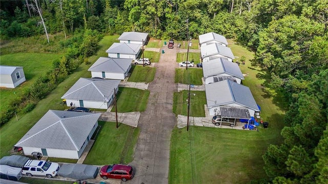 15660 Becky Lane, Hammond