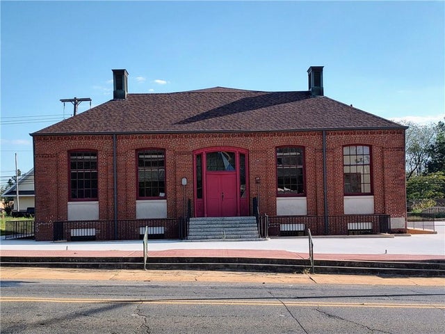 570 San Antonio Av, Many