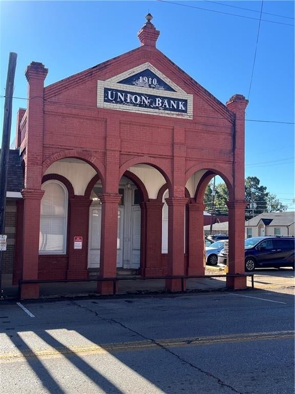 110 N Main Street, Marksville