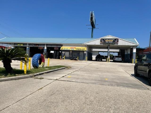 6246 Westbank Express Wy, Marrero