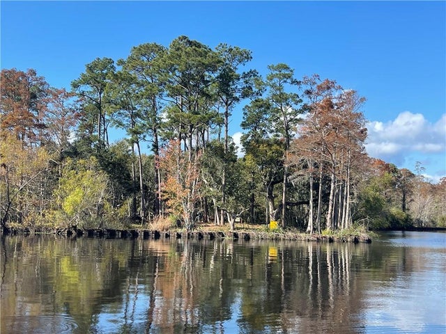 142 Chamale Drive, Slidell