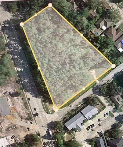 950 Robert Bl, Slidell