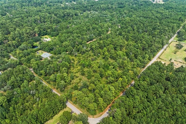 Perkins Road, Lacombe