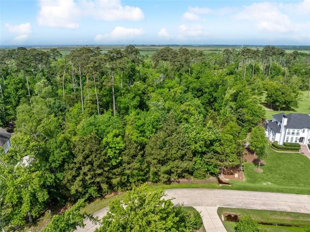 13 Eagle Tr, Mandeville