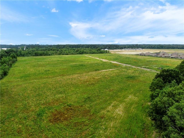 45043 River Road, Hammond