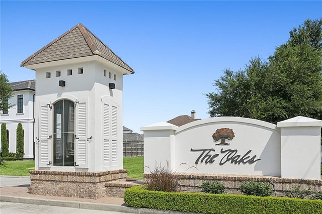 101 Oak Tree Drive, New Orleans