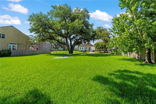 337 Stafford Place, New Orleans