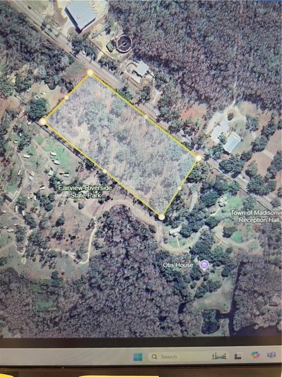 120 Fairview Drive, Madisonville