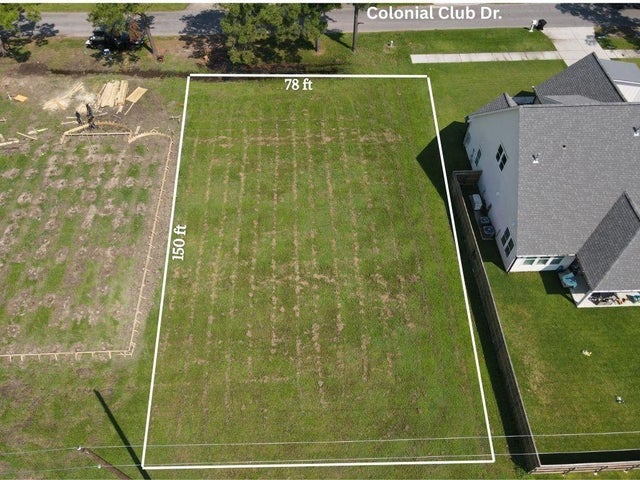 Colonial Club Drive, Harahan