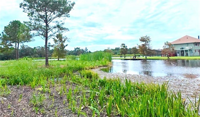 Faciane Lane, Slidell