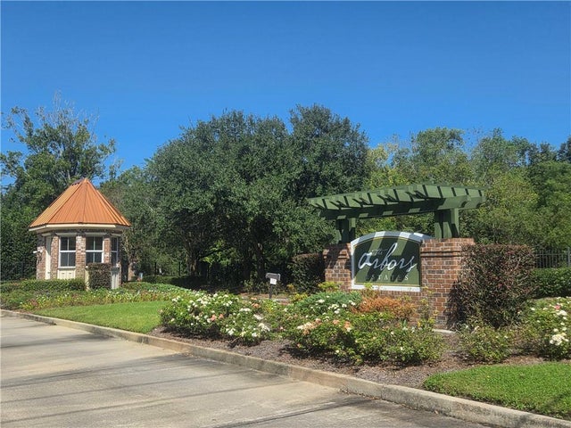 10 Couret Place, New Orleans