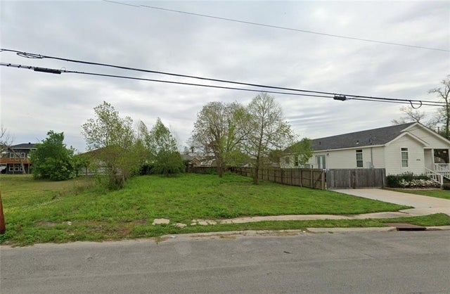 4953 Congress Drive, New Orleans