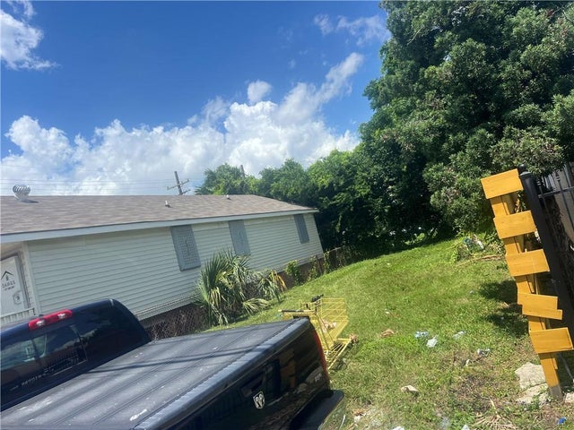 2233 Harmony Street, New Orleans