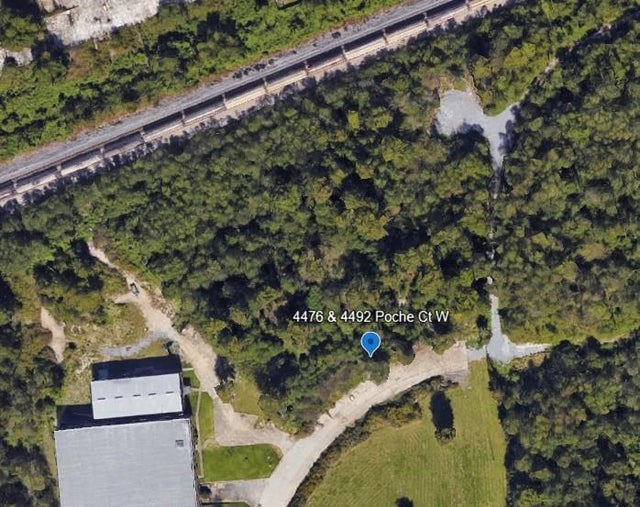 4476 & 4492 W Poche Court, New Orleans