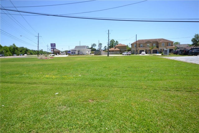 12429 Highway 90 Hy, Luling