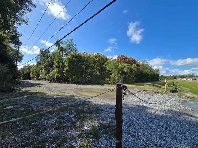 Helis Drive, Waggaman