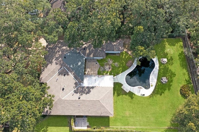 16 Idlewood Place, River Ridge