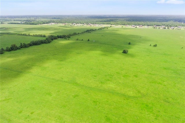 2467 La 306 Hy, Des Allemands