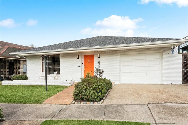 1832 Lowerline Street, New Orleans