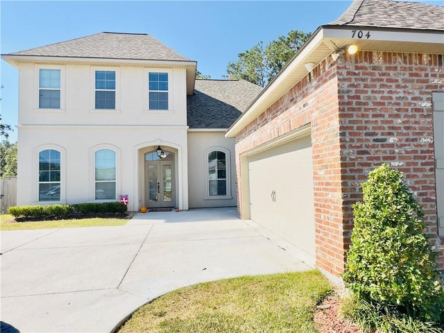 704 Pine Grove Lp, Madisonville