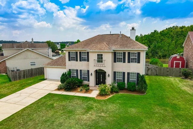 421 Creekside Court, Covington