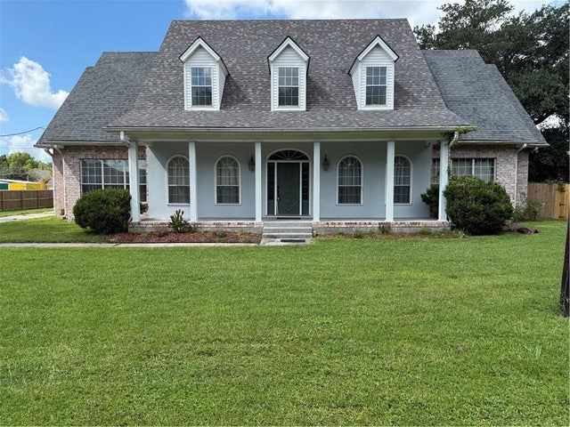 2939 Behrman Hy, New Orleans