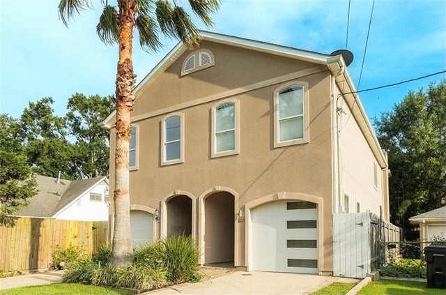 266 W Robert E Lee Bl, New Orleans