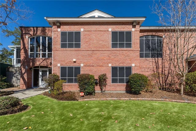 632 S Village Lane, Mandeville