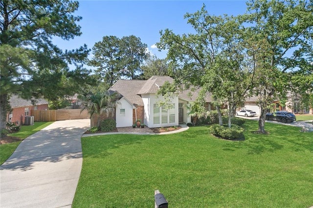 1835 E Ridge Drive, Mandeville