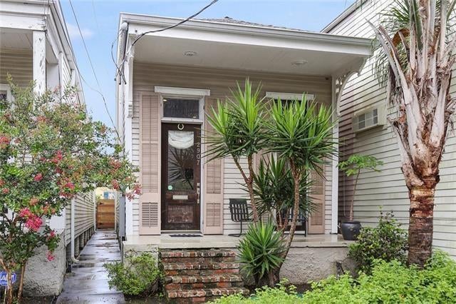 2907 Laurel Street, New Orleans