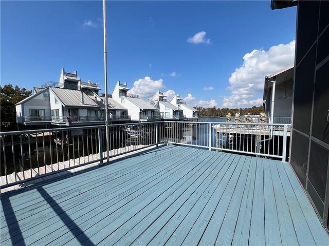 141 Highway 22 Hy F-1, Madisonville