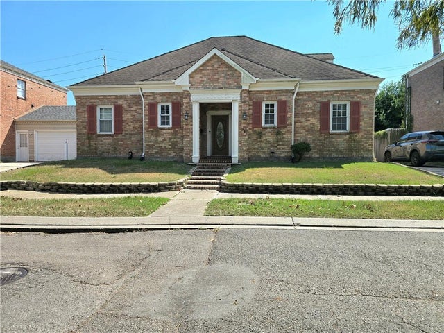 360 Leslie Lane, New Orleans