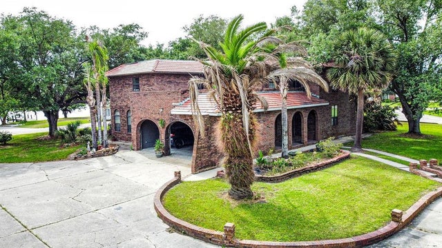 3910 Jean Lafitte Bl, Lafitte