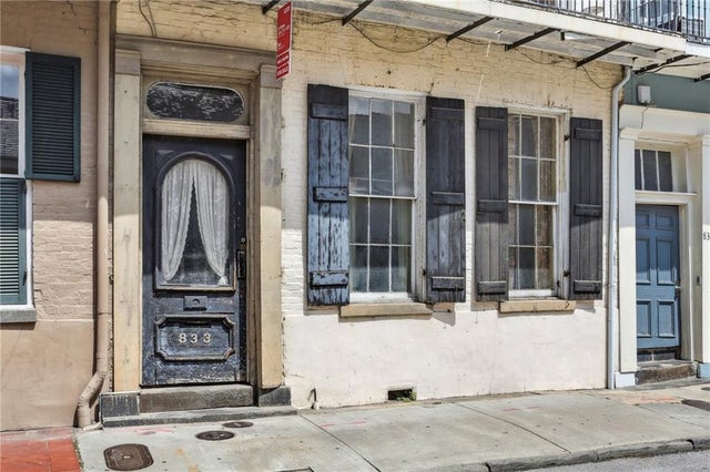 833 Burgundy Street 1,3,5, New Orleans