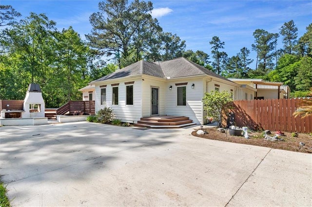 70042 Nancy Road, Mandeville