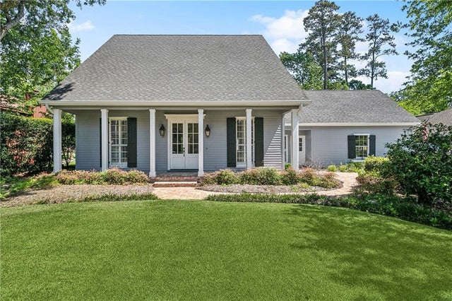 729 N Beau Chene Drive, Mandeville