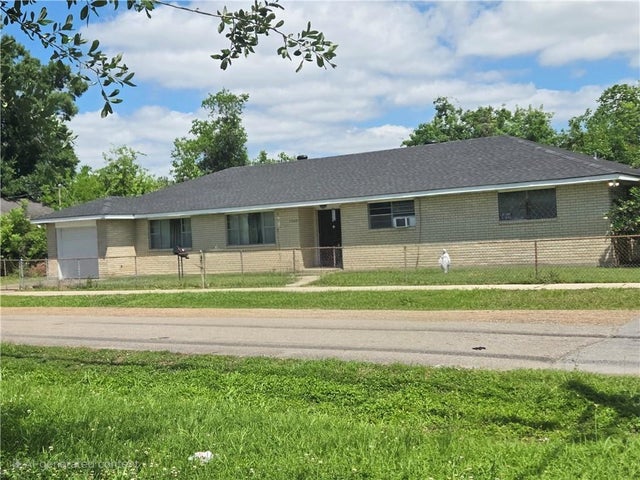 1520 Leboeuf Street, New Orleans