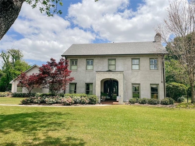 5721 Courtland Place, Alexandria