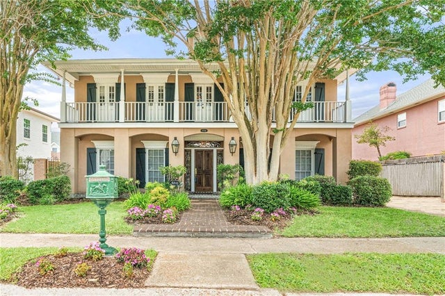 4516 Beau Lac Lane, Metairie