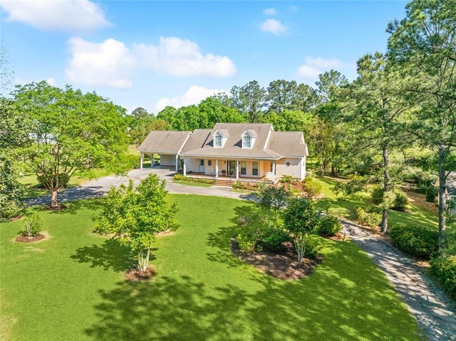 2 Green Hills Drive, Covington